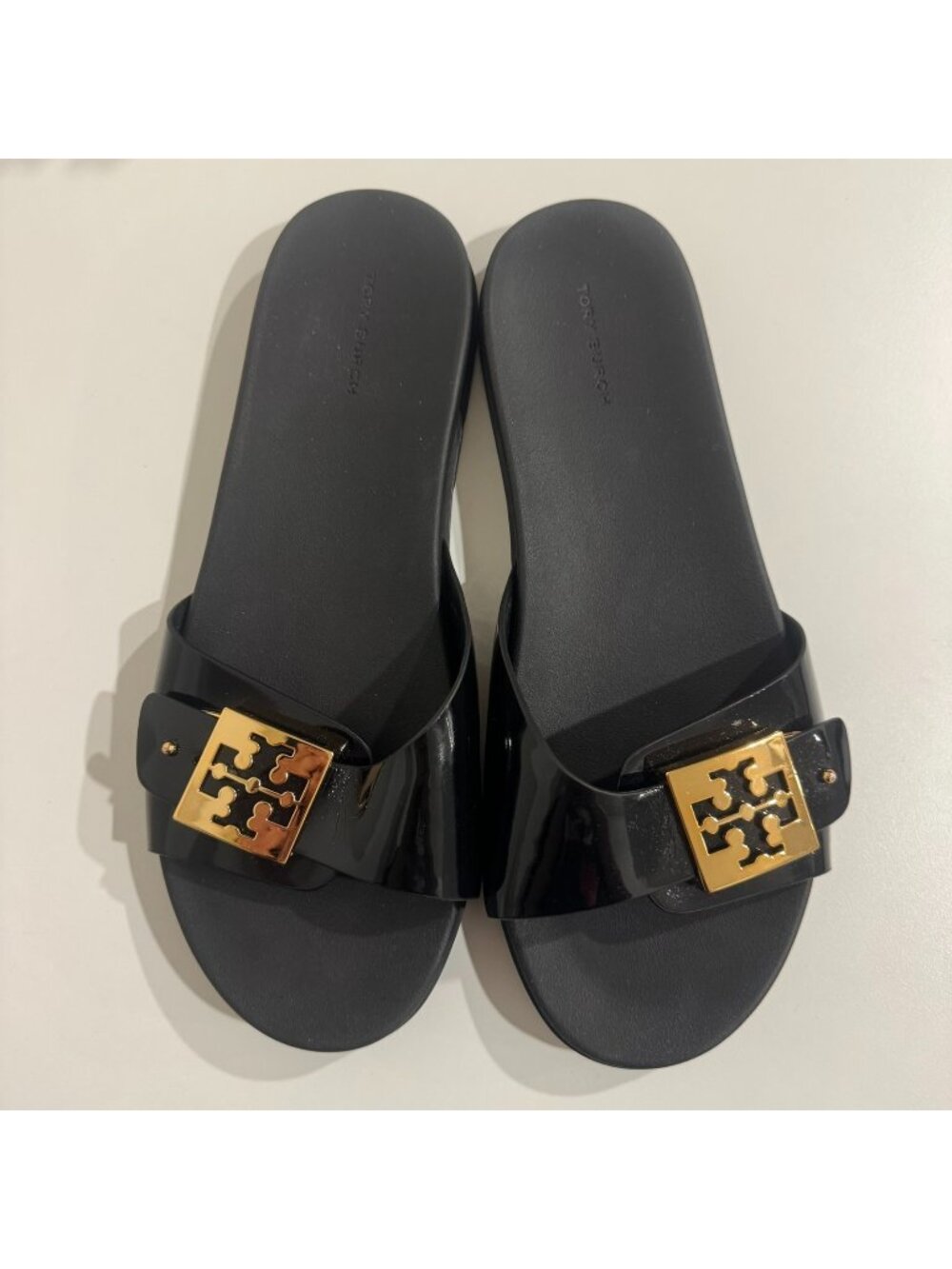Tory Burch Mellow Patent Leather Slides Gold Logo Size 10 Black